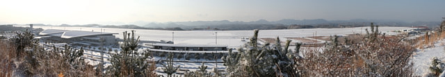 雪の広島空港