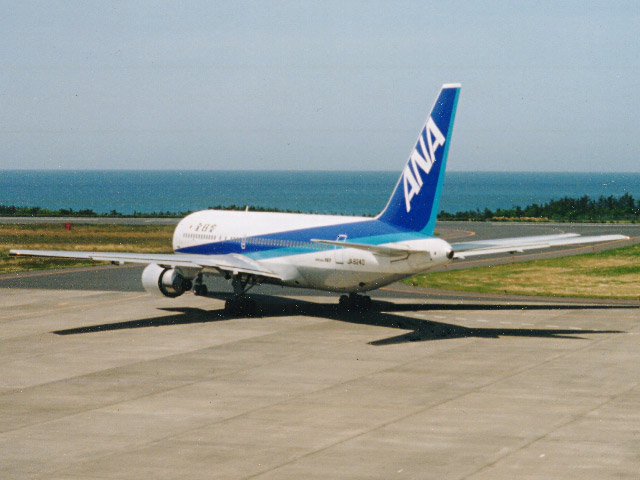 ANA - Boeing 767-200(JA8240)