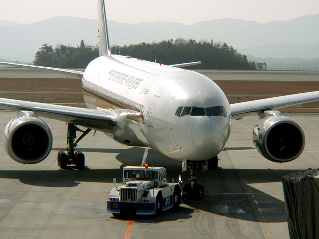 SIA - Boeing 777-200ER(9V-SRL)