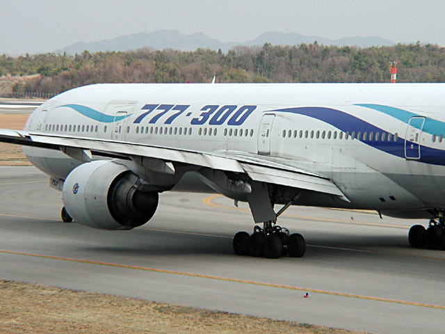 ANA - Boeing 777-300(JA752A)