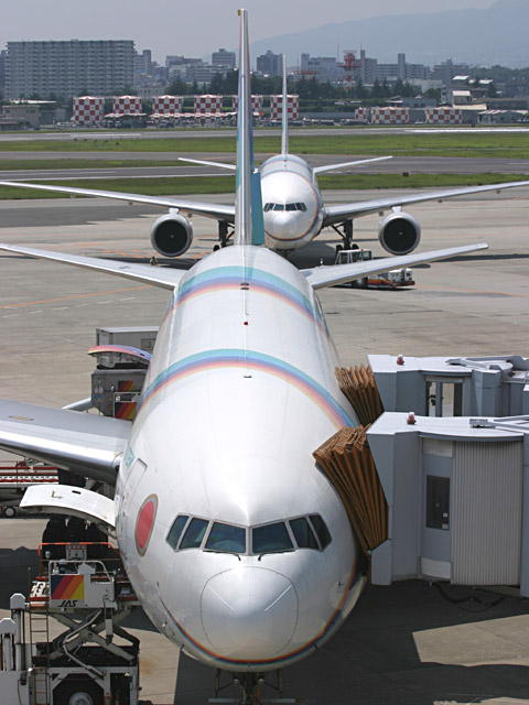 JAS - Boeing 777-200