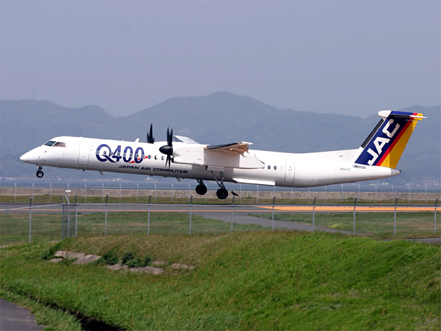 JAC - Bombardier DHC-8-Q400