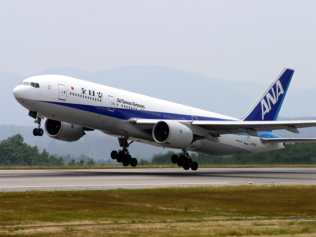 ANA - Boeing 777-200