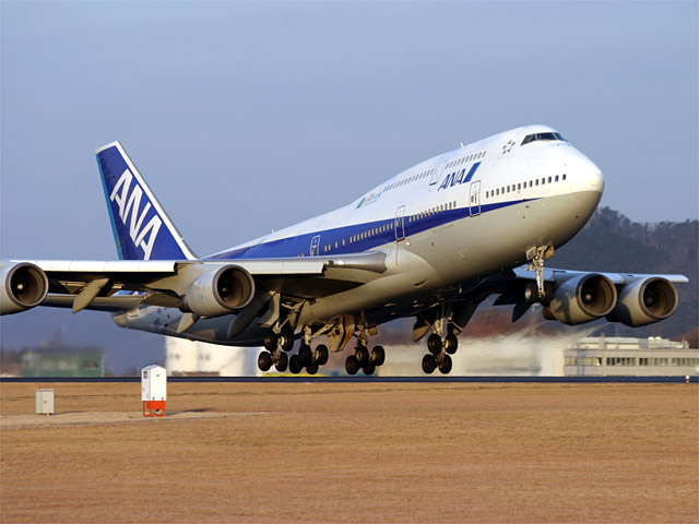 ANA - Boeing 747-400D