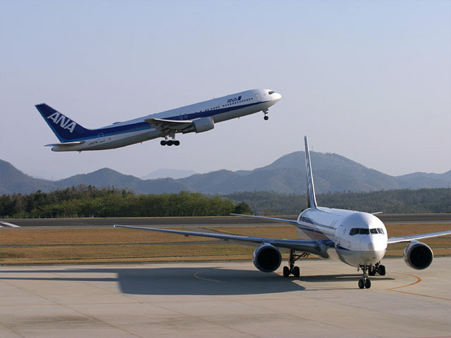ANA - Boeing 767-300<br>ANA - Boeing 767-300