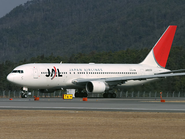 JAL - Boeing 767-200(JA8232)