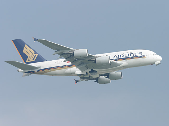 SIA - Airbus A380-800(9V-SKB)