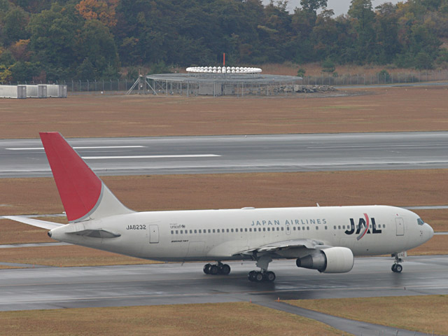 JAL - Boeing 767-200(JA8232)