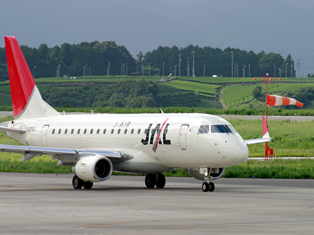 JAR - Embraer ERJ-170-100ST(JA213J)