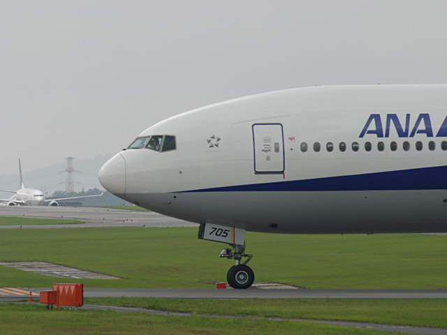 ANA - Boeing 777-200(JA705A)