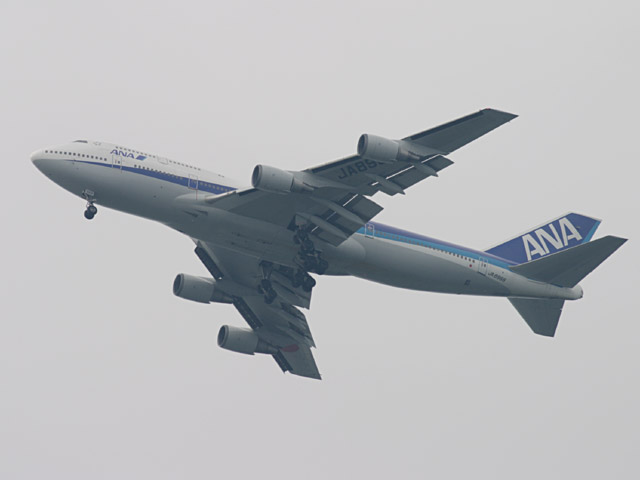 ANA - Boeing 747-400D(JA8966)