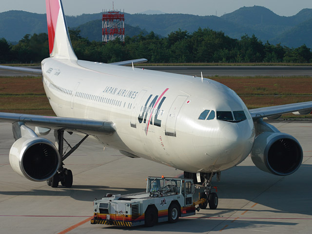 JAL - Airbus A300-600R(JA8566)