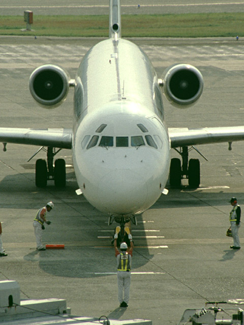 JEX - McDonnell Douglas MD-81(JA8556)