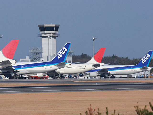 JAL - Boeing 747-400(JA8079)<br>ANA - Boeing 777-200(JA703A)<br>JAL - Airbus A300-600R(JA015D)<br>ANA - Boeing 767-300(JA8291)