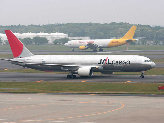JAL - Boeing 767-300F/ER(JA633J)<br>AHK - A300-600F(B-LDH)