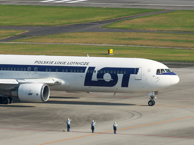 LOT - Boeing 767-300ER(SP-LPF)