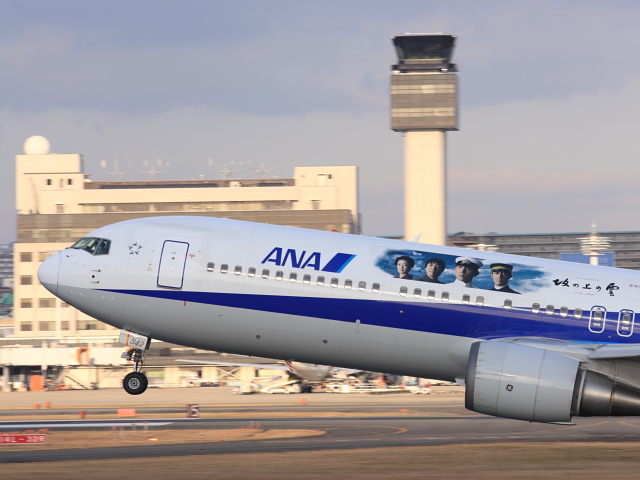 ANA - Boeing 767-300(JA8342)