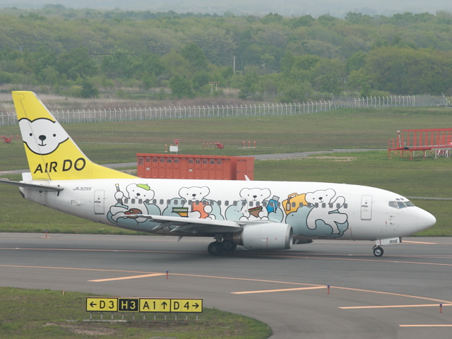 ADO - Boeing737-500(JA305K)