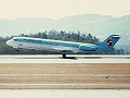大韓航空のフォッカー100 KAL/100